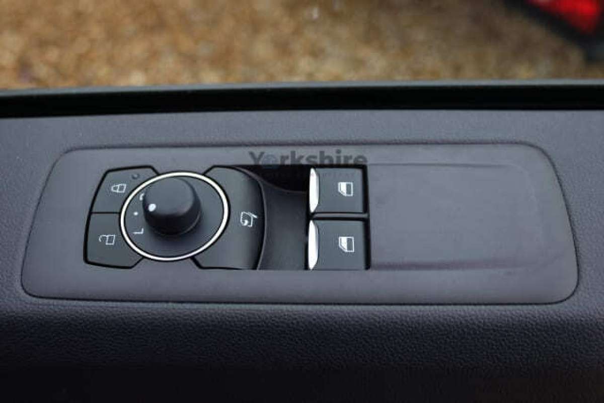 This is the Transit Custom 320 L1H1 232PS PHEV Sport Van vehicle.
